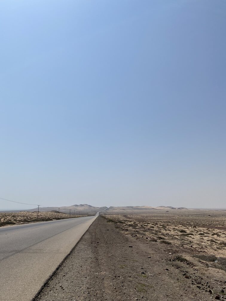 Asphaltierte Straße im Oman