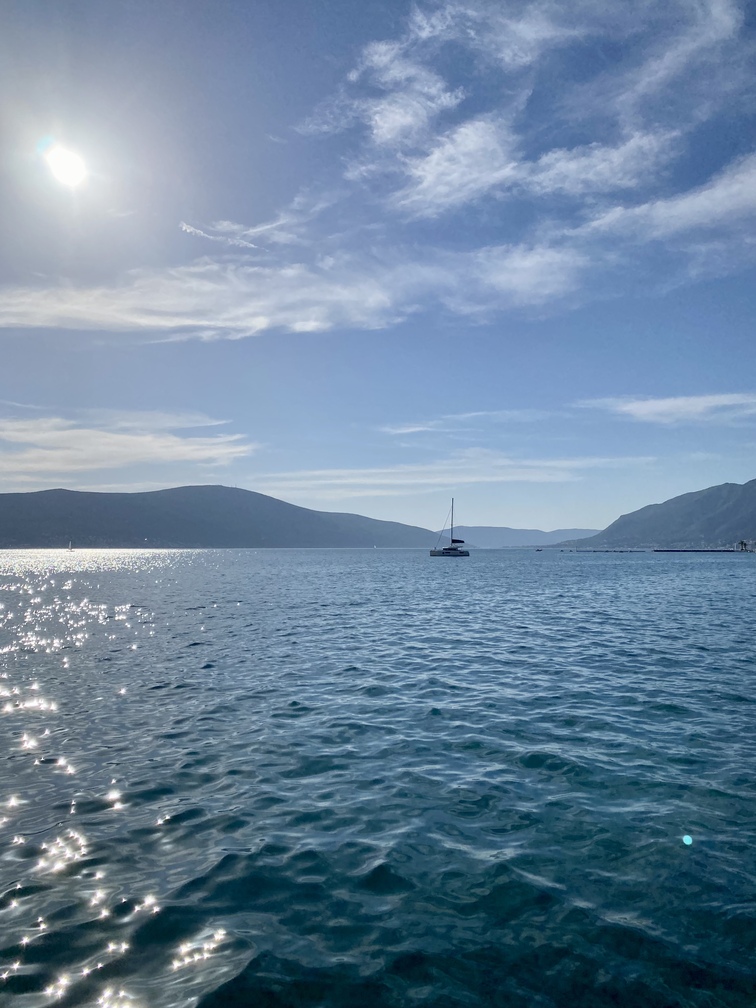 Tivat in Montenegro - Blaues Meer