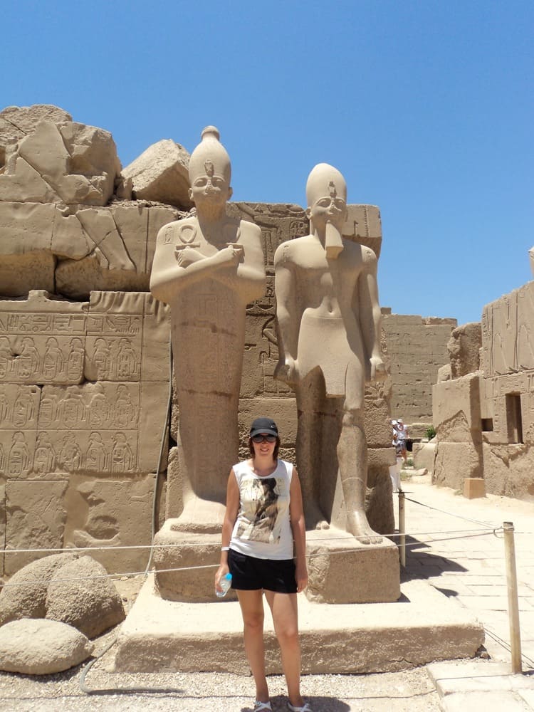 Ich vor den Tempeln in Luxor