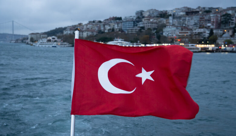 Flagge Türkei Bosporus Kreuzfahrt