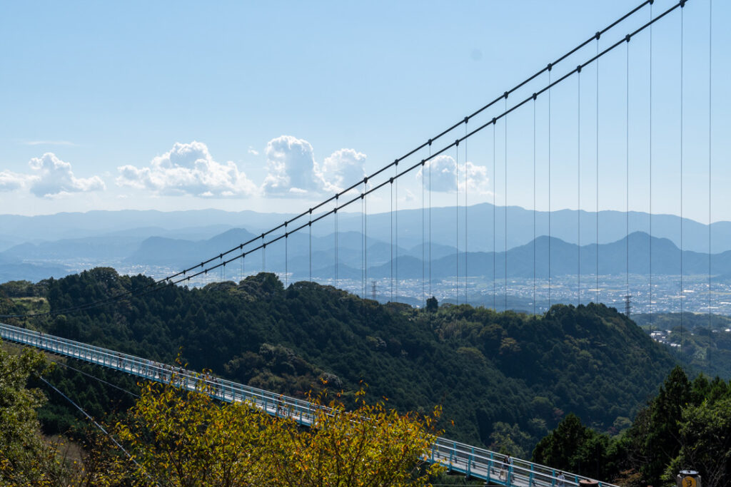 Ausblick auf die Brücke und die Umgebung