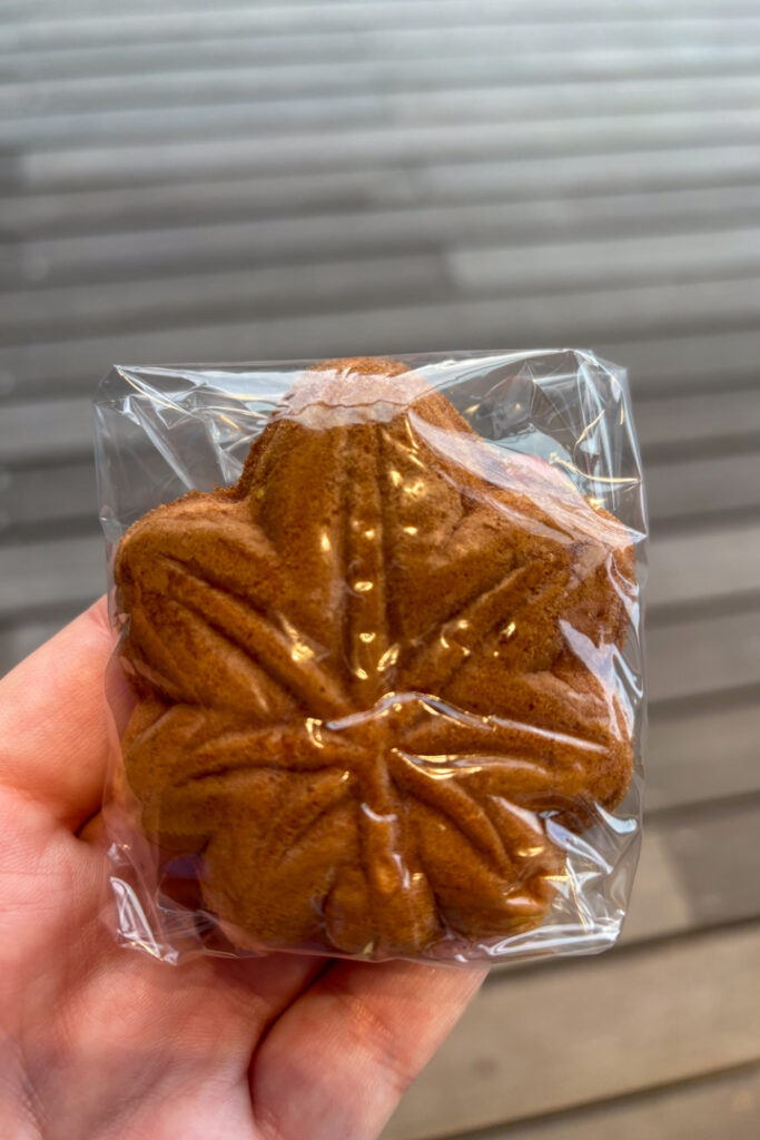 Momiji Manju