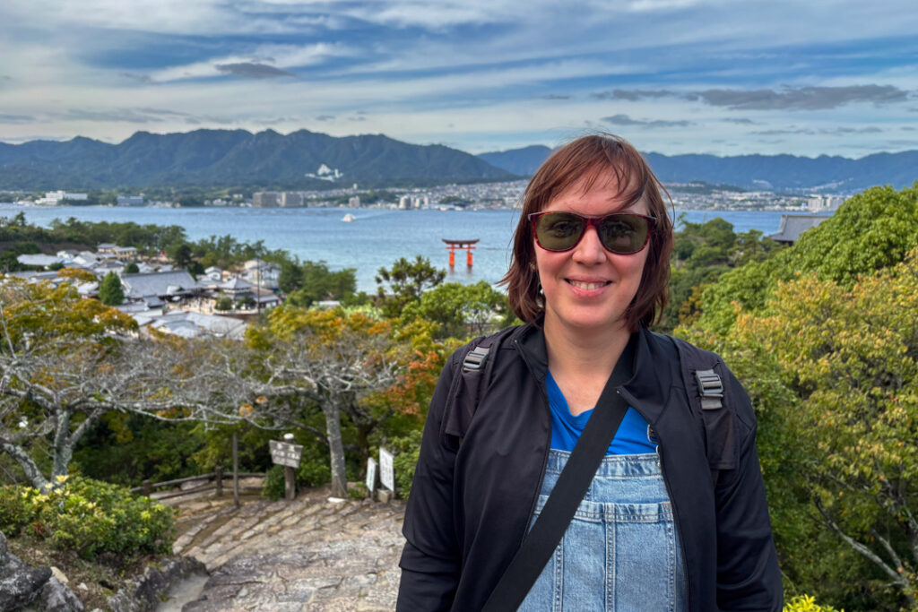 Ich vor dem Otorii Gate auf Miyajima