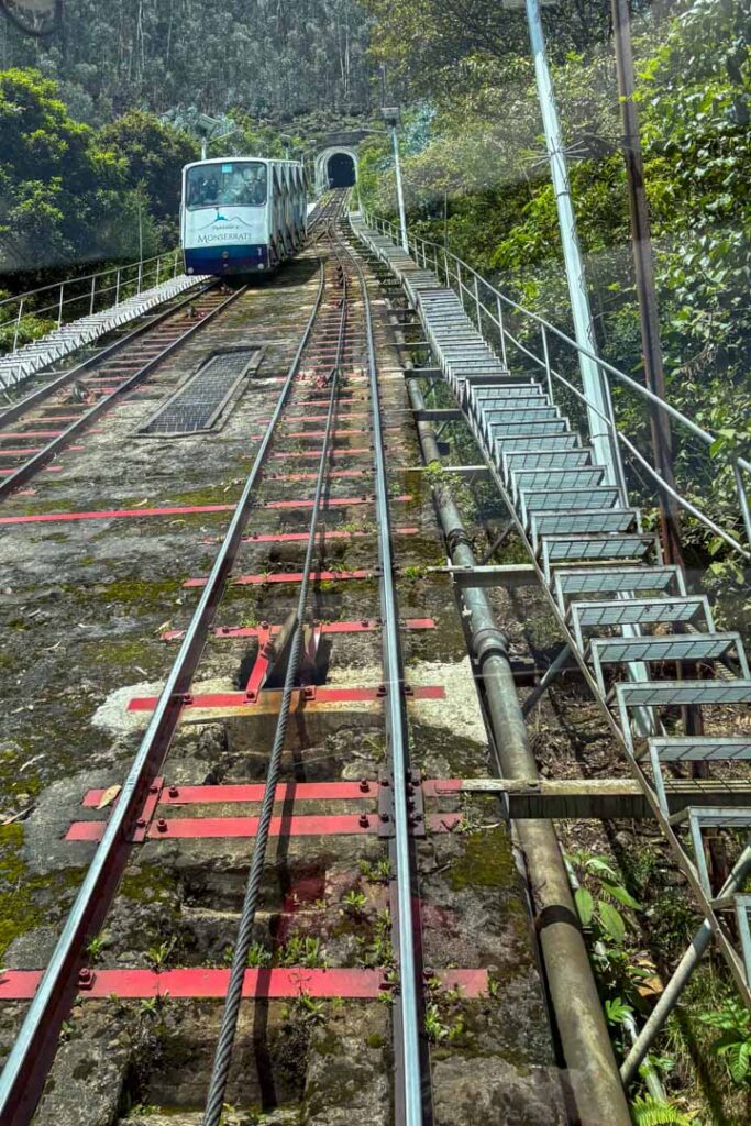 Schienen von der Standseilbahn Monserrate